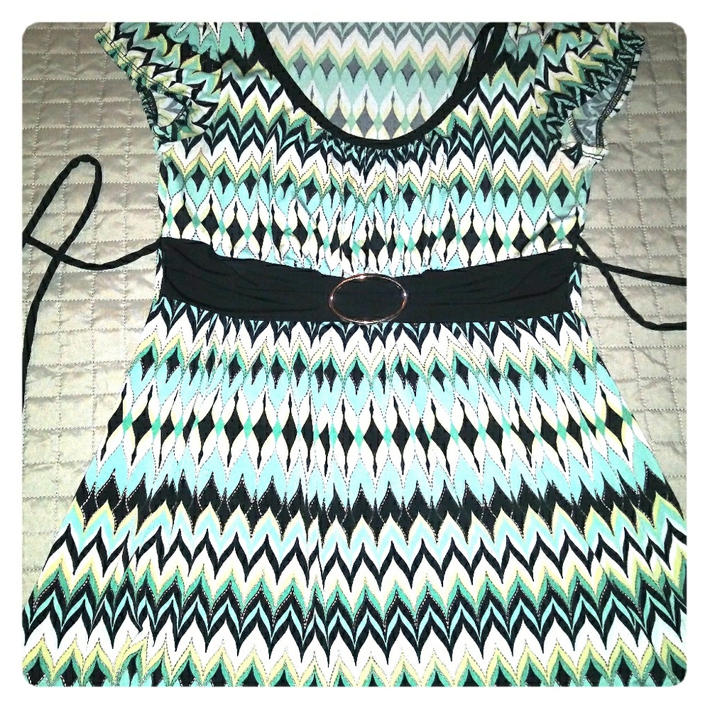 Short sleeve top